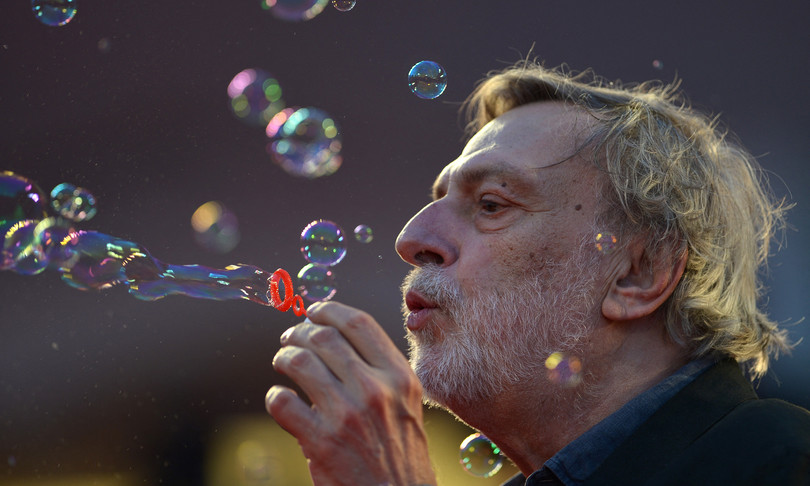 GINO STRADA. UNA GOCCIOLINA PER GLI ULTIMI E CONTRO LA GUERRA