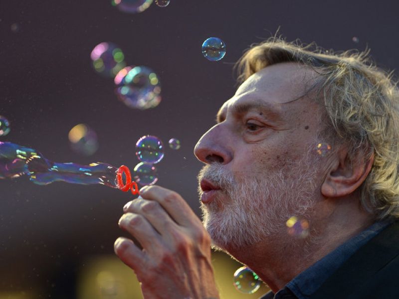 GINO STRADA. UNA GOCCIOLINA PER GLI ULTIMI E CONTRO LA GUERRA